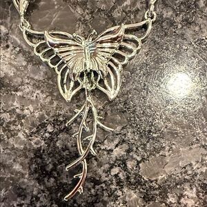 Cider Elegant Silver Tone Butterfly Pendant Chain Necklace New